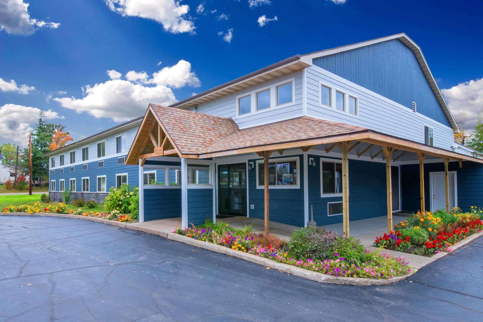 Northwoods Inn And Suites Ely Εξωτερικό φωτογραφία